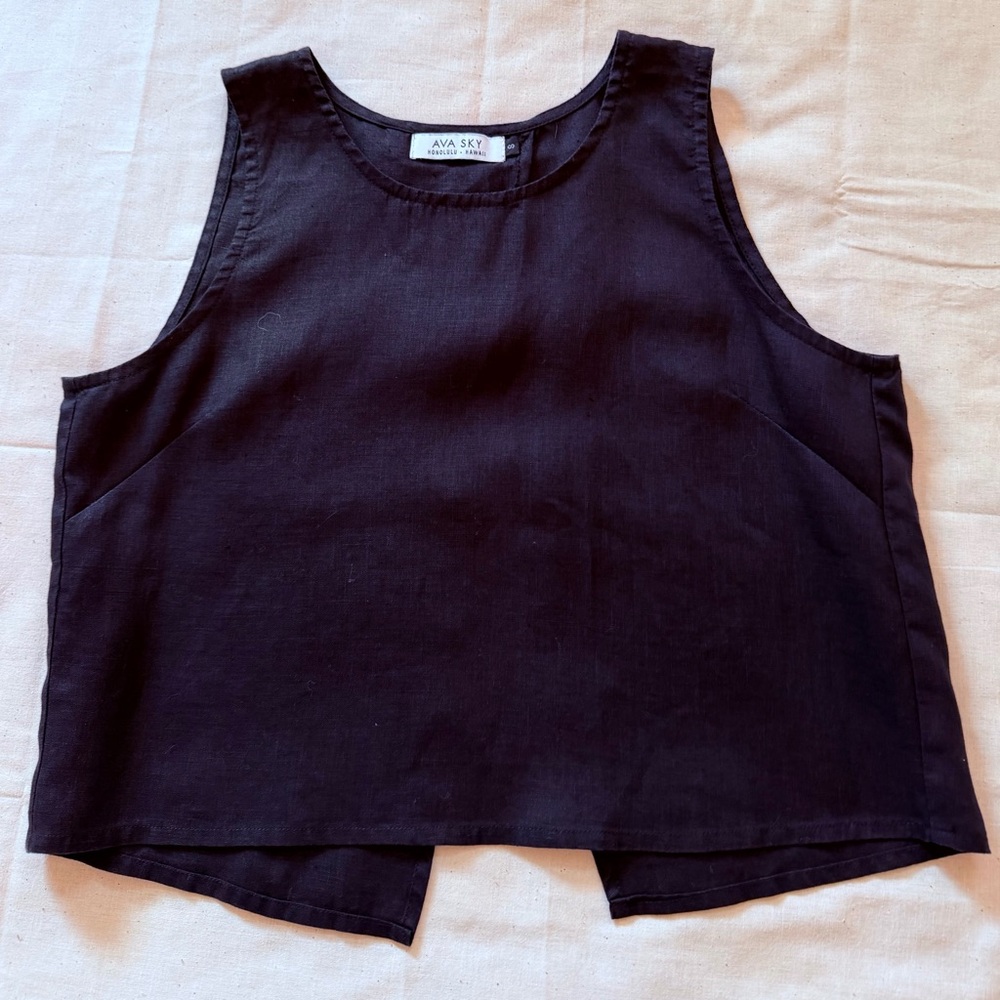 Ava Sky Classic Black Tank Top